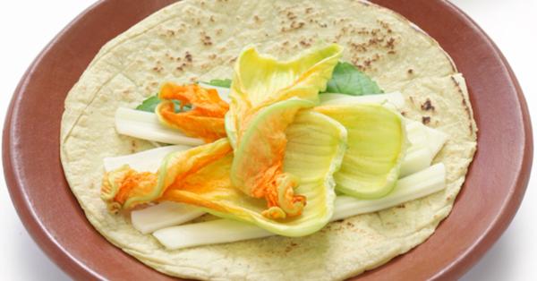 Quesadillas de Flor de Calabaza