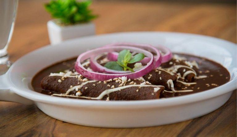 Cocineras tradicionales impartirán un diplomado de cocina mexicana y aún puedes inscribirte