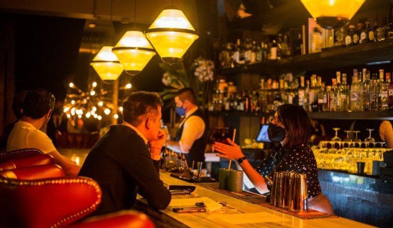 5 bares speakeasy que te harán sentir en los años 20