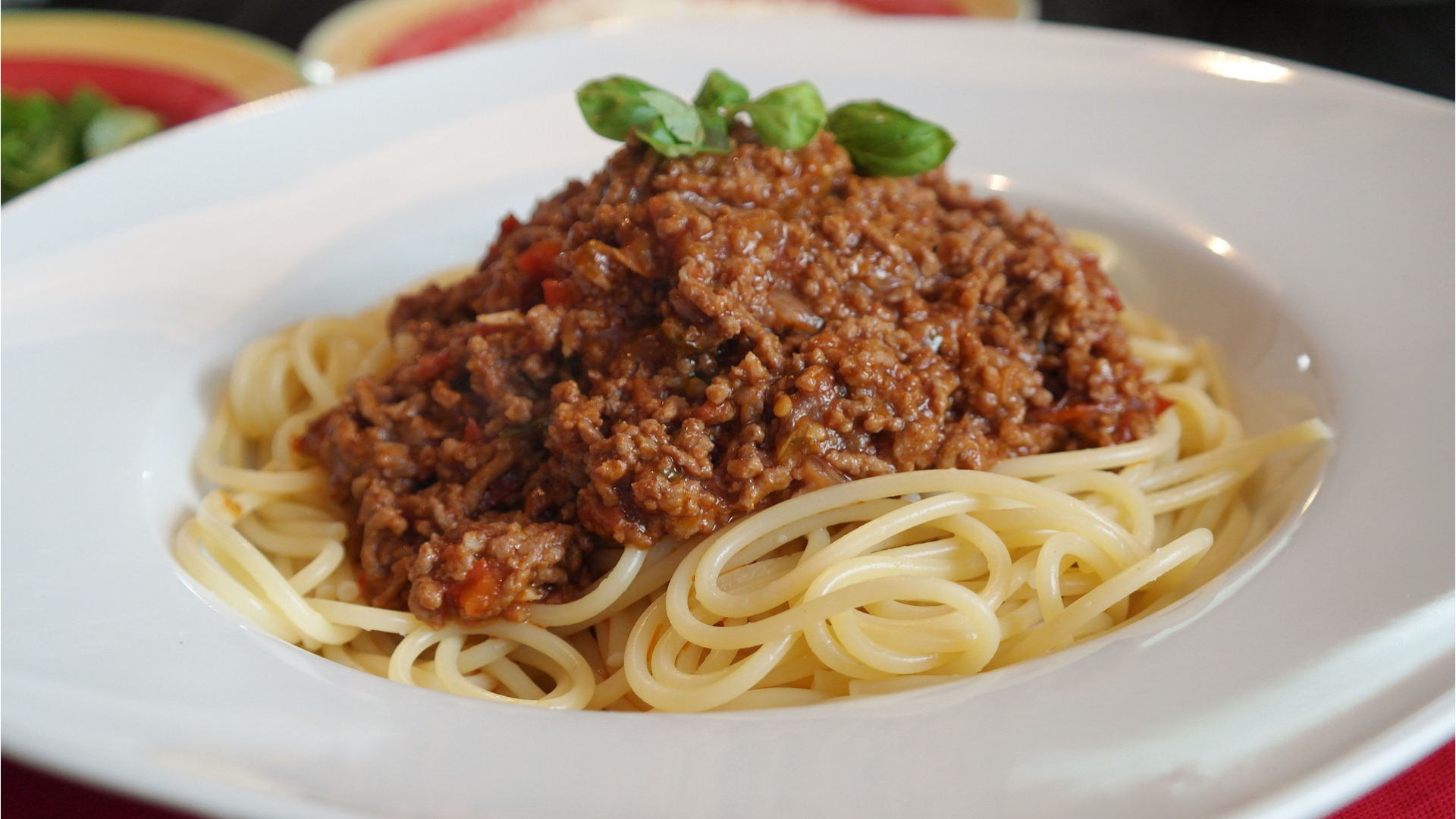 Spaghetti a la boloñesa: receta facilísima contada por un italiano