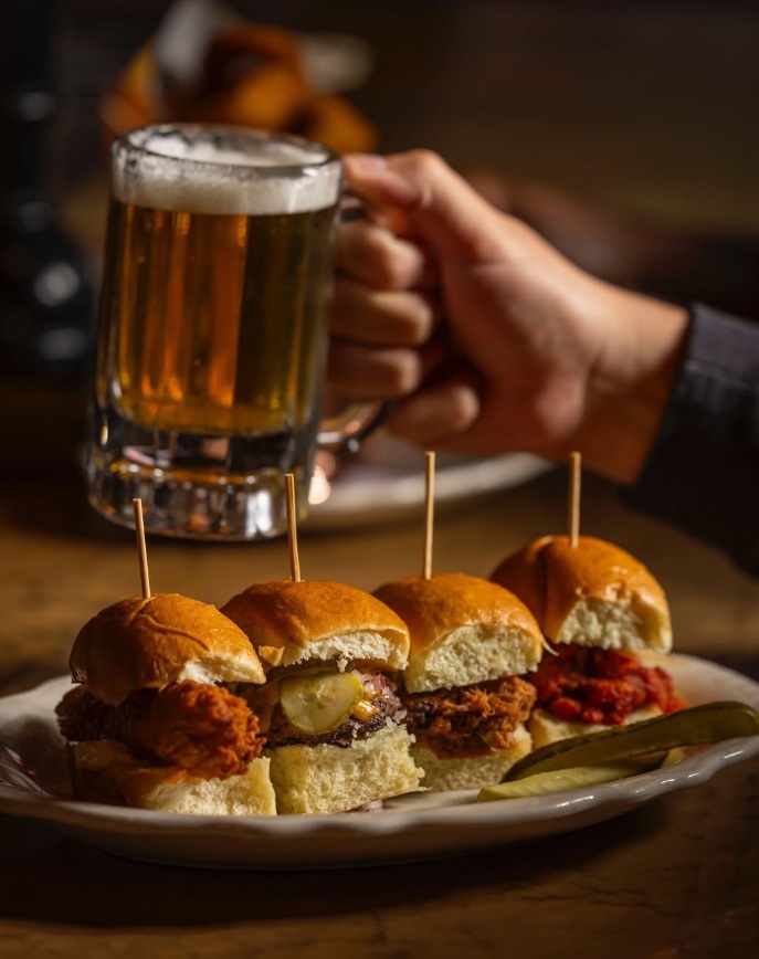 Gilt Bar